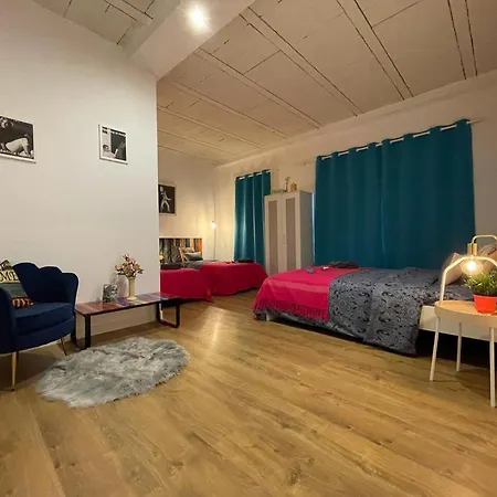 Rooms In Gothic Barcelona