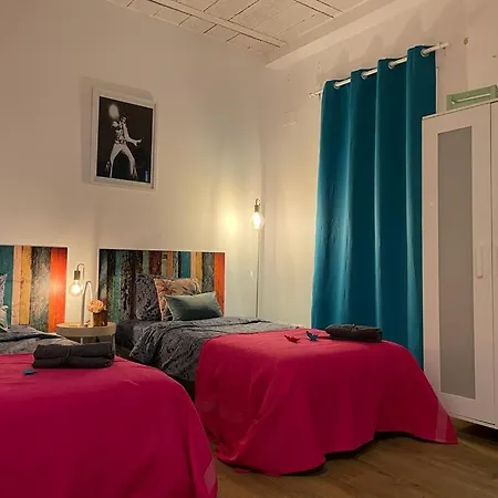 Rooms In Gothic Hostel Barcelona