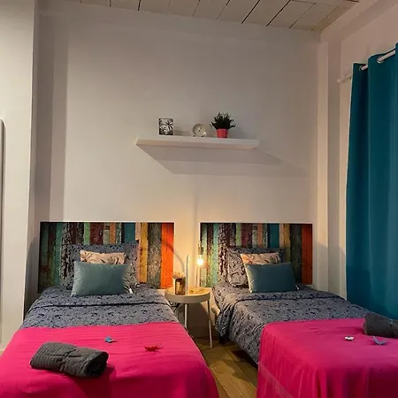 Rooms In Gothic Hostel