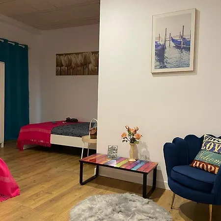 Rooms In Gothic Barcelona