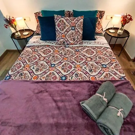 Rooms In Gothic Barcelona