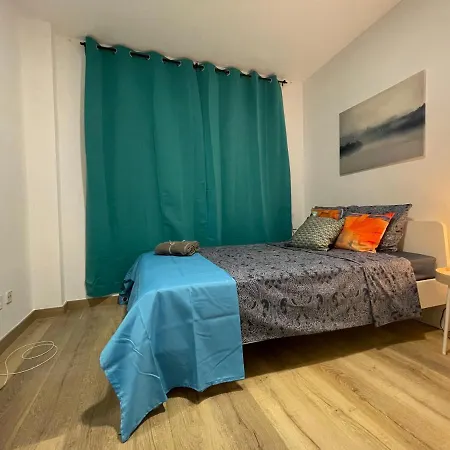 Hostel Rooms In Gothic Barcelona