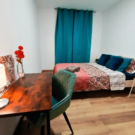 Rooms In Gothic Barcelona